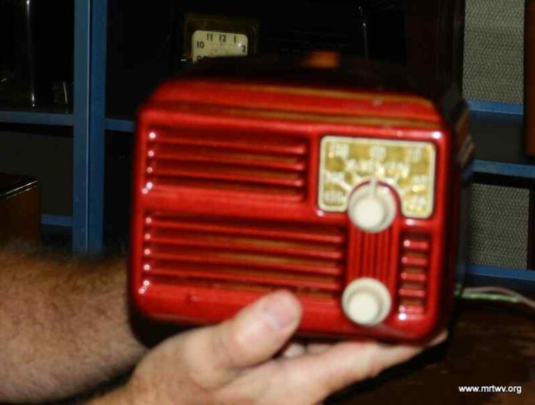 Red radio