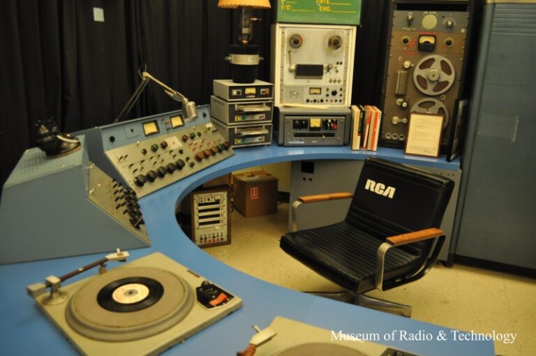 Radio Station display